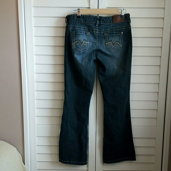 Women maurices Jean size 5/6 Short - Picture 2 of 8